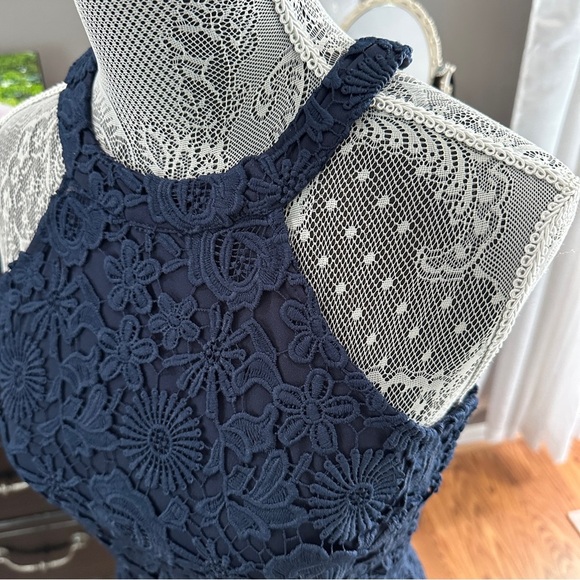 Lulus Navy Floral Lace Bodycon Mini Dress Size Large - Picture 4 of 15